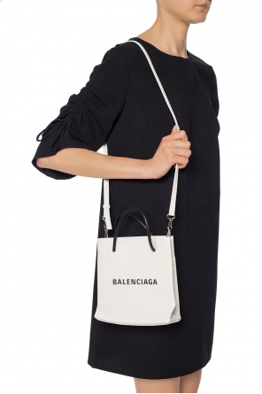 Shoulder bag with a logo, zdjęcie 2 Shoulder bag with a logo od Balenciaga